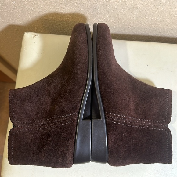 Aerosoles Suede booties size 7 1/2 - Picture 2 of 7